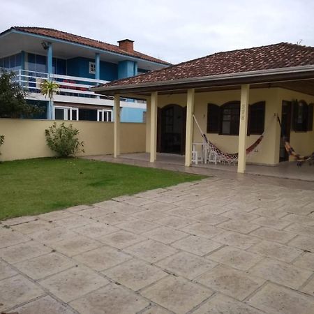 Casa Guaratuba espaçosa e confortável Exterior foto