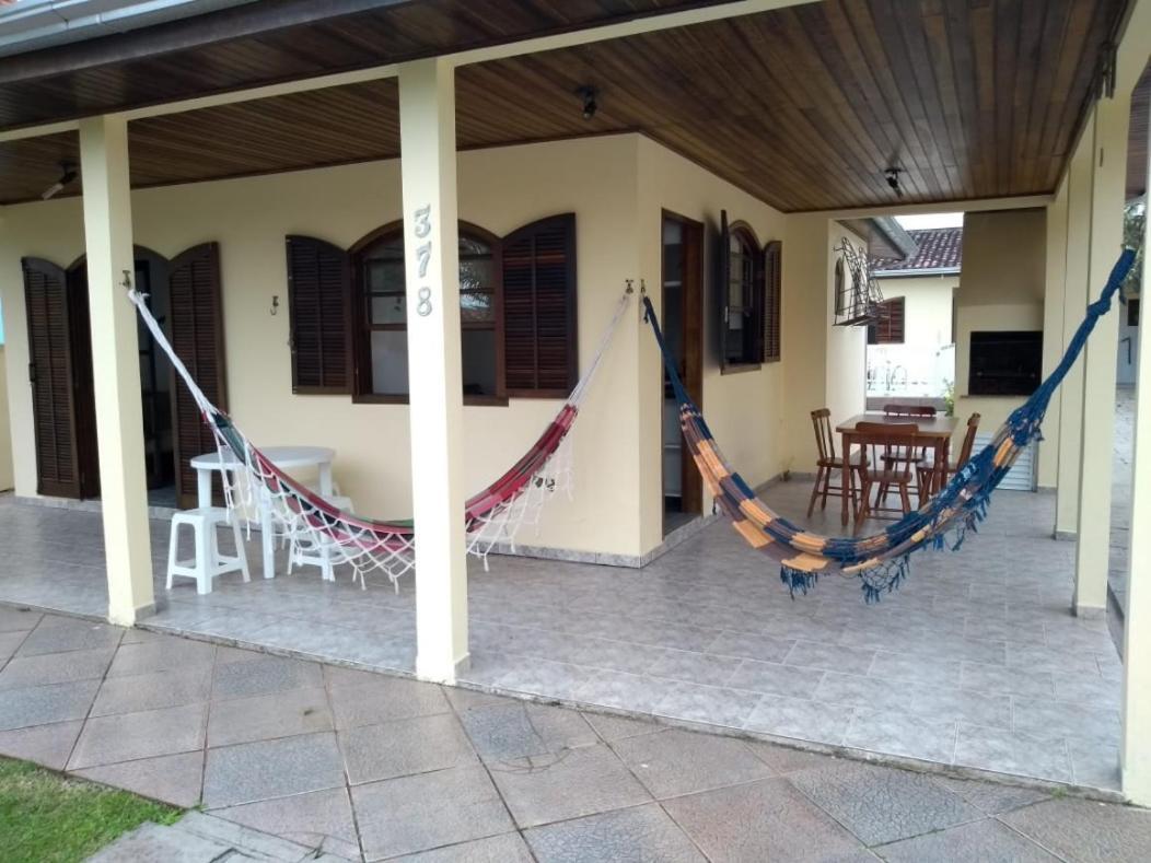 Casa Guaratuba espaçosa e confortável Exterior foto
